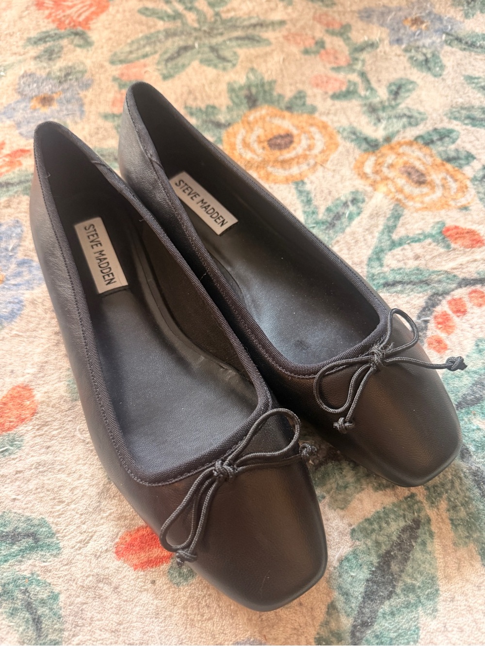 Steve Madden Black Square-Toe Ballet Flats - Women's Size 8 - Picture 2 of 4